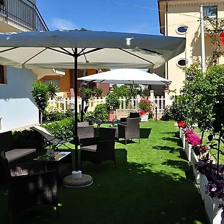 Hotell Gianna *
